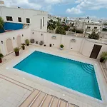 Lux With Amazing Bbq, Pool Area & Wifi By 360 Estates
