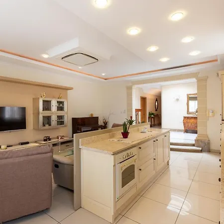 Appartement Lux With Amazing Bbq, Pool Area & Wifi By 360 Estates Is-Swieqi
