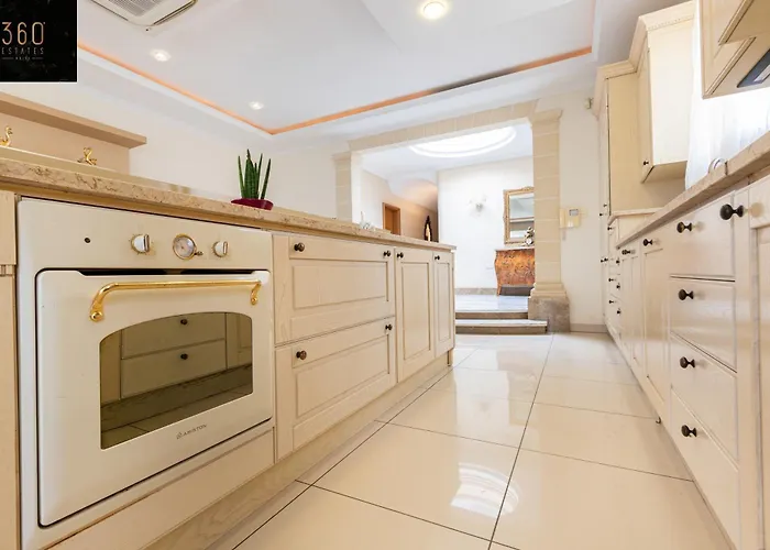 Lux With Amazing Bbq, Pool Area & Wifi By 360 Estates